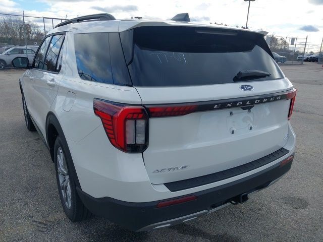 2026 Ford Explorer Active - Photo 6