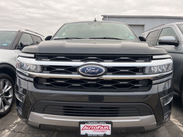 2024 Ford Expedition Limited's photo