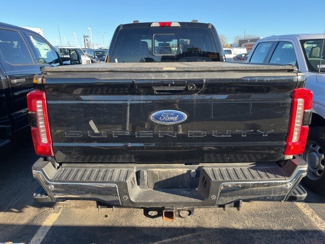 2023 Ford F-250 Lariat photo 3