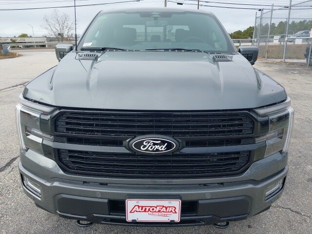 2025 Ford F-150 Platinum photo 2