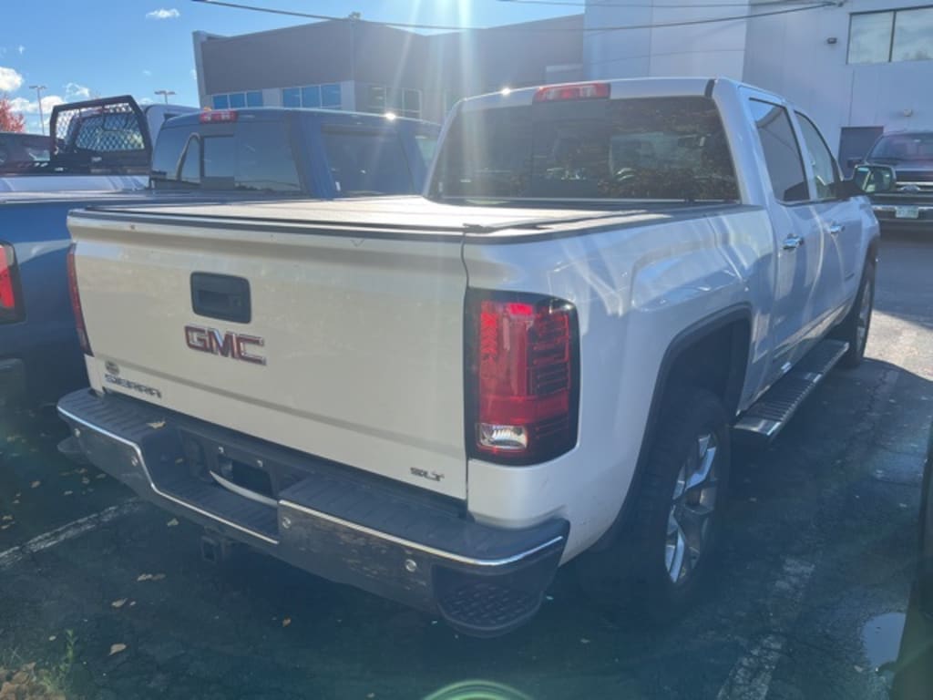 Used 2018 GMC Sierra 1500 SLT Truck