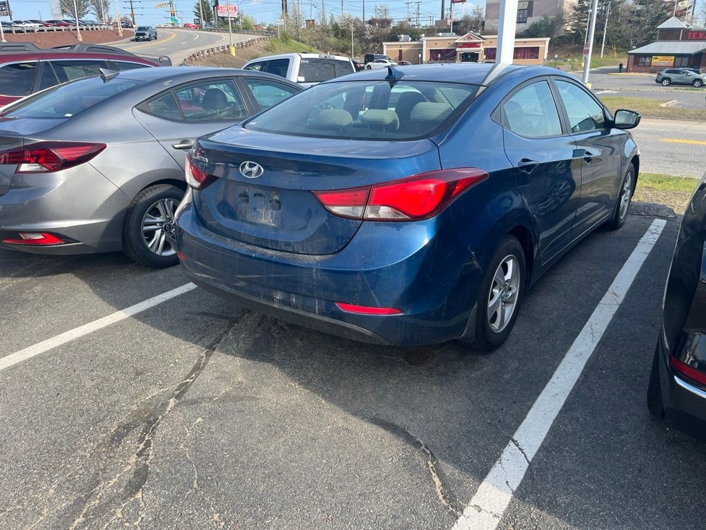 Used 2015 Hyundai Elantra SE Sedan