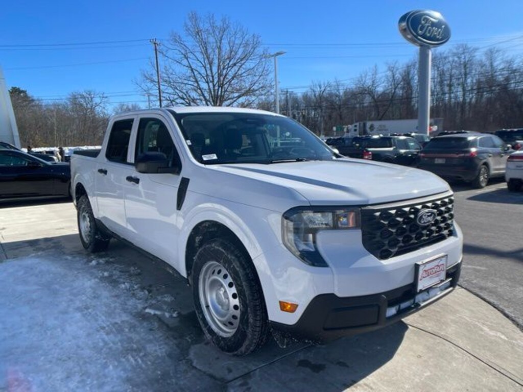 New 2025 Ford Maverick XL Truck SuperCrew