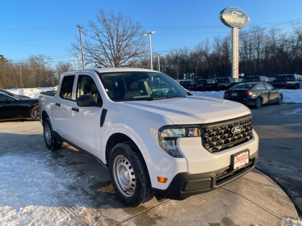 New 2025 Ford Maverick XL Truck SuperCrew