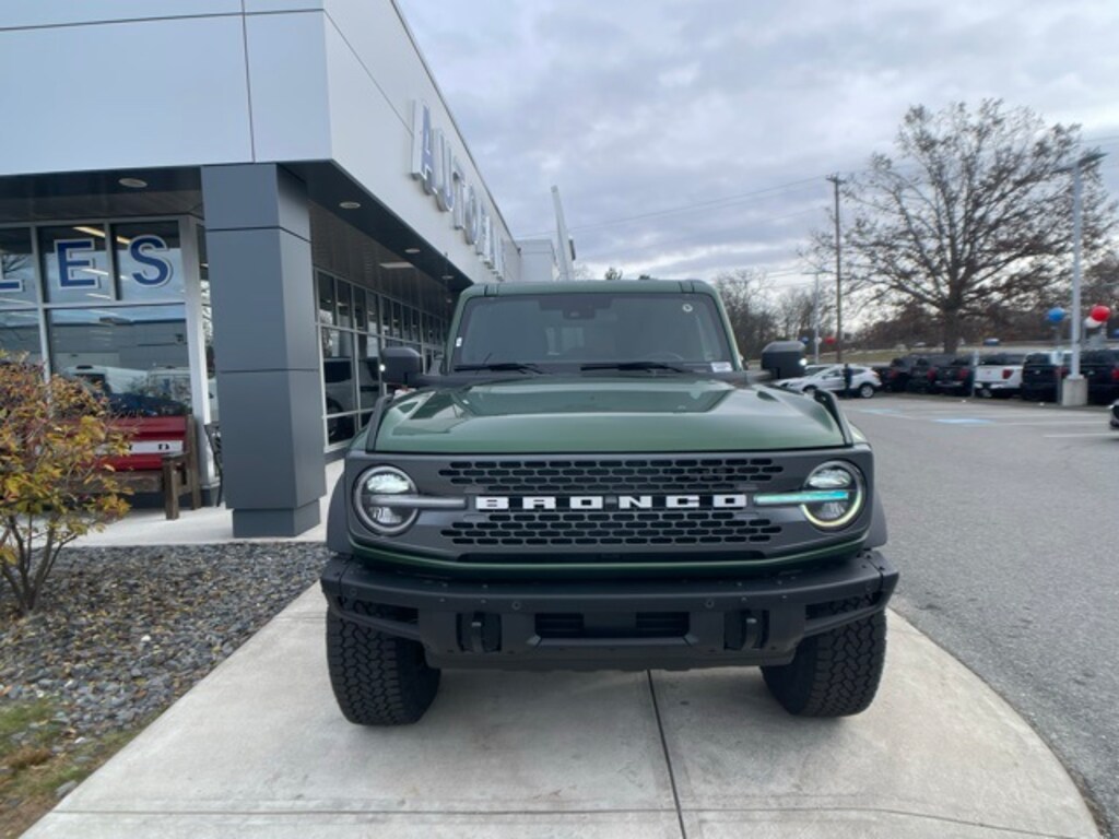 New 2025 Ford Bronco Badlands SUV