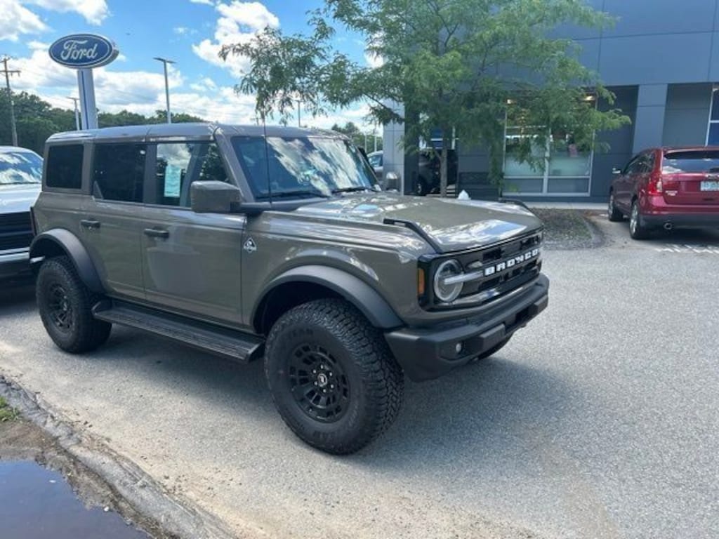 New 2026 Ford Bronco Outer Banks SUV