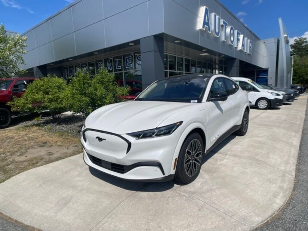 New 2025 Ford Mustang Mach-E Premium SUV