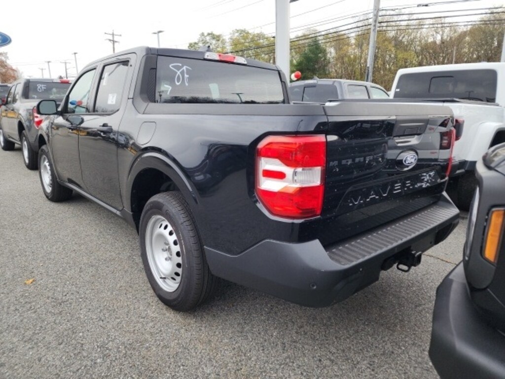 New 2025 Ford Maverick XL Truck SuperCrew