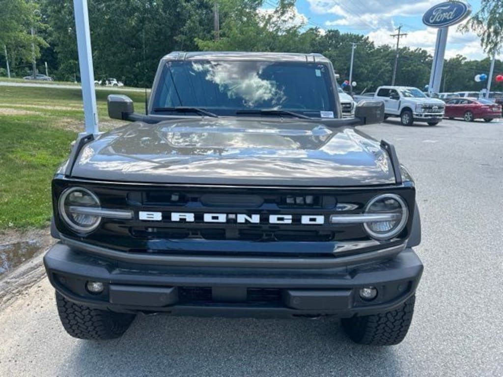 New 2026 Ford Bronco Outer Banks SUV