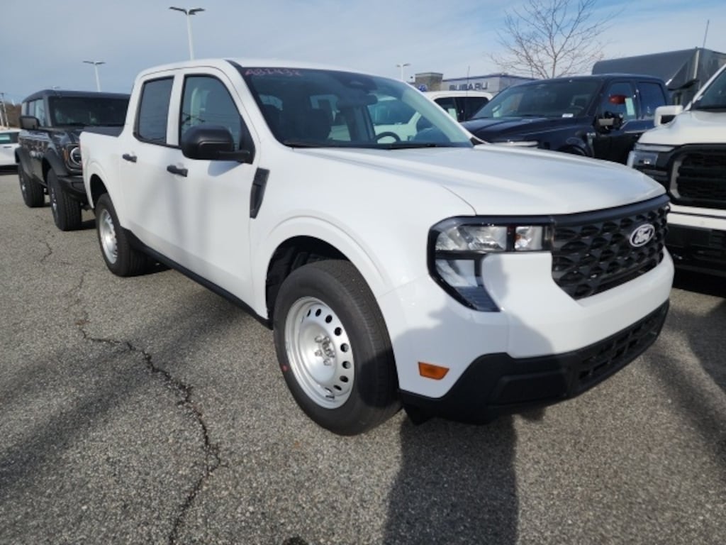 New 2025 Ford Maverick XL Truck SuperCrew