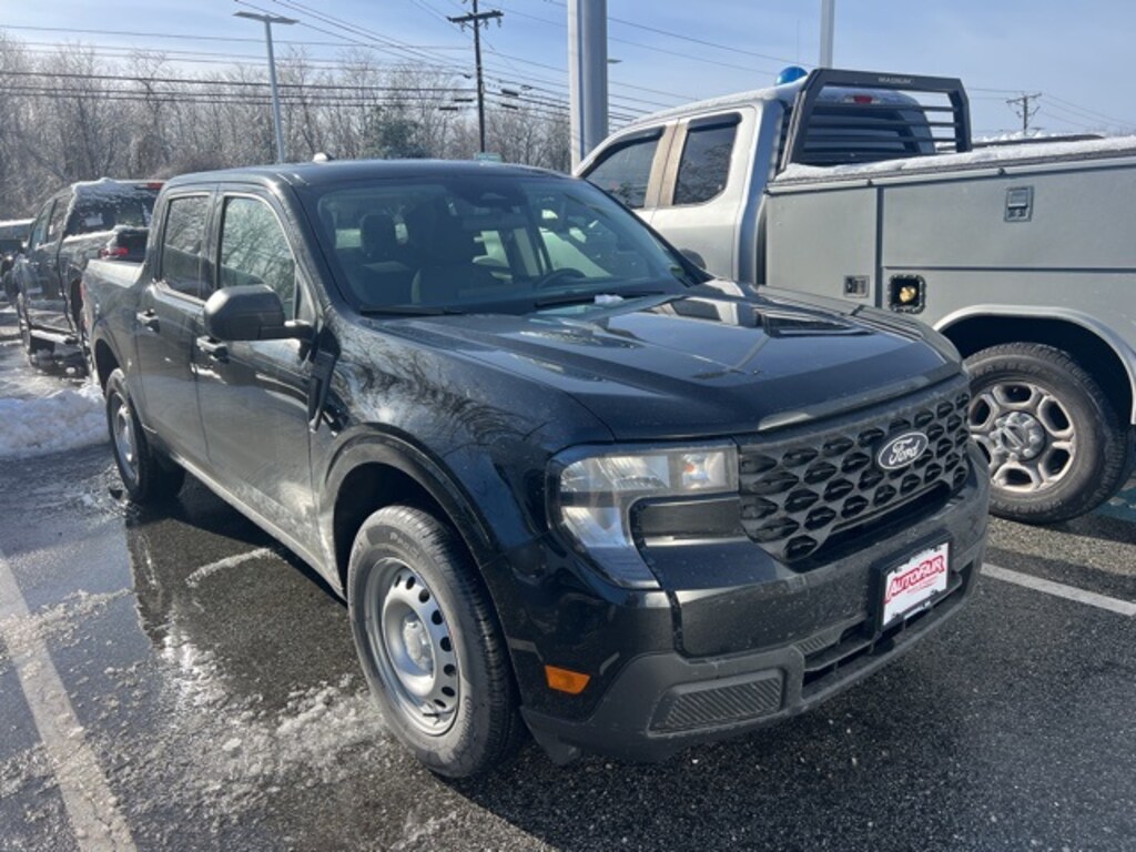 New 2025 Ford Maverick XL Truck SuperCrew