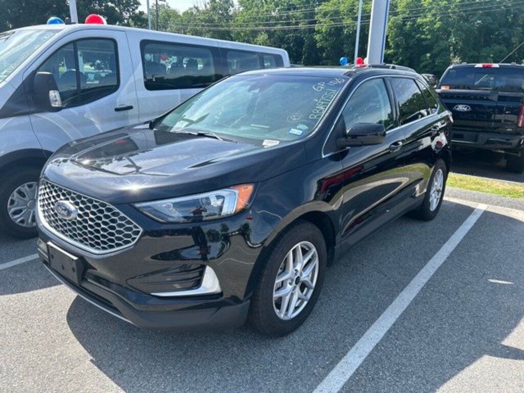 Certified 2024 Ford Edge SUV