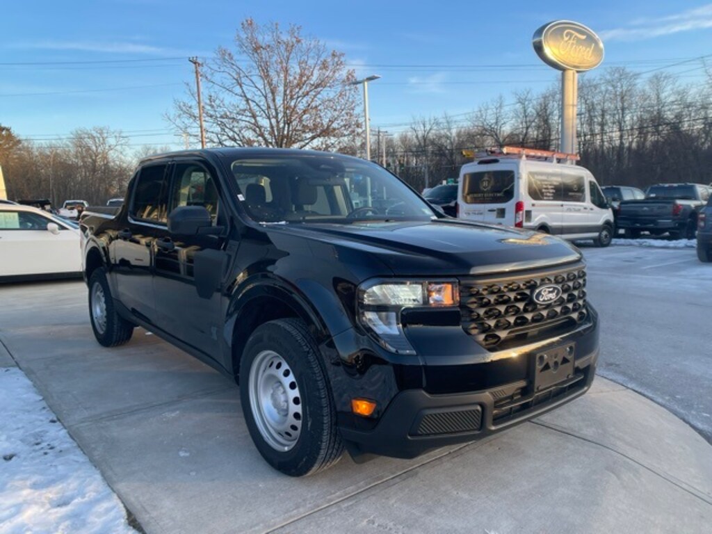 New 2025 Ford Maverick XL Truck SuperCrew