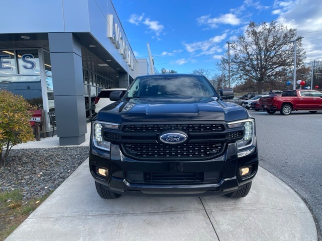 New 2025 Ford Ranger XL Truck SuperCrew