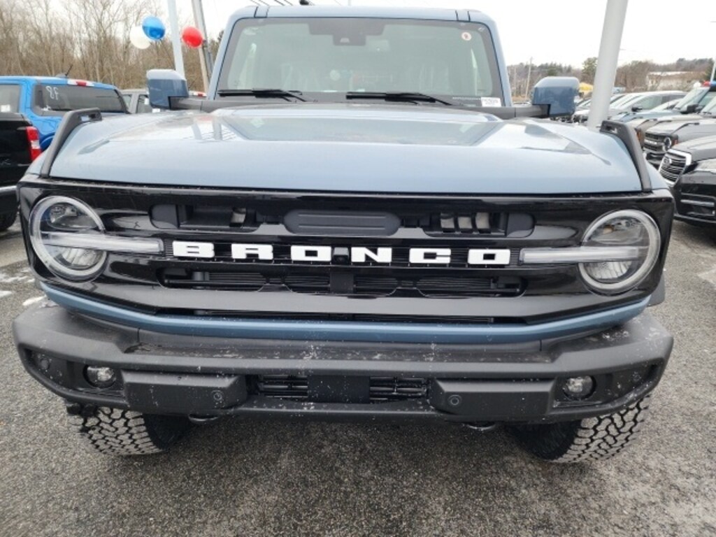 New 2025 Ford Bronco Outer Banks SUV