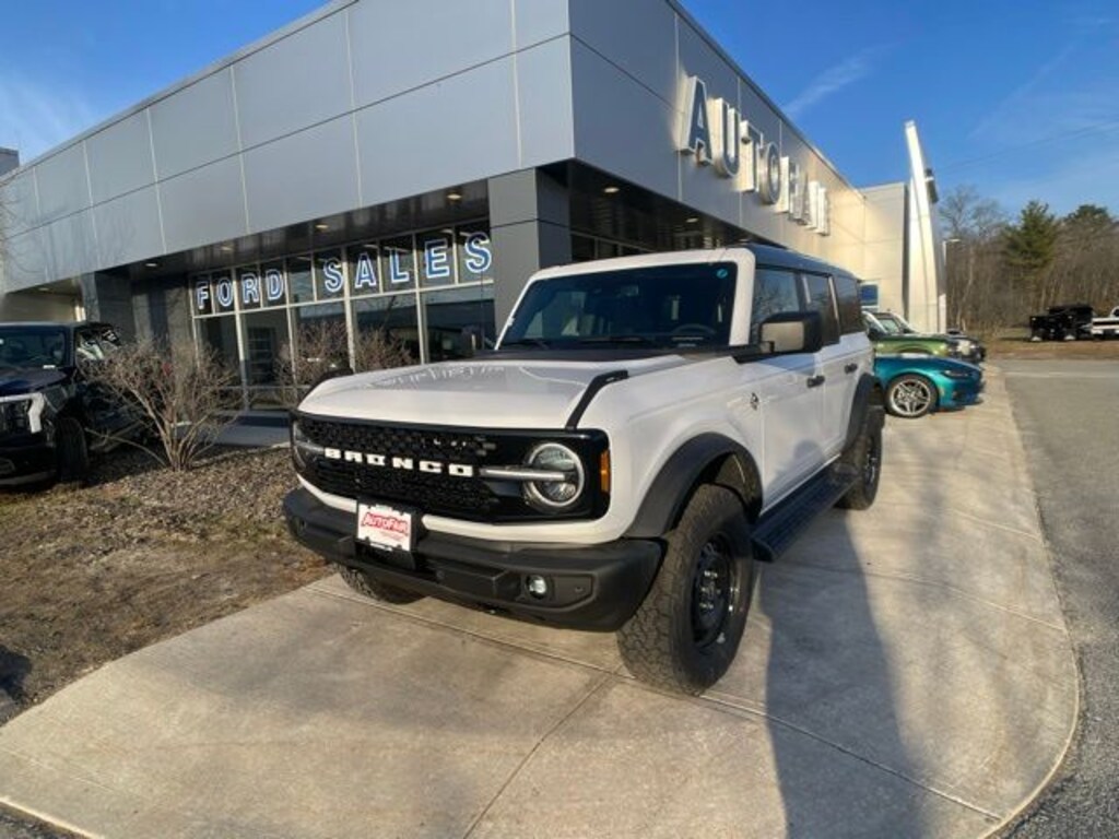 New 2026 Ford Bronco Outer Banks SUV