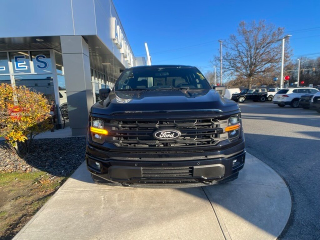 New 2025 Ford F-150 XLT Truck SuperCrew Cab