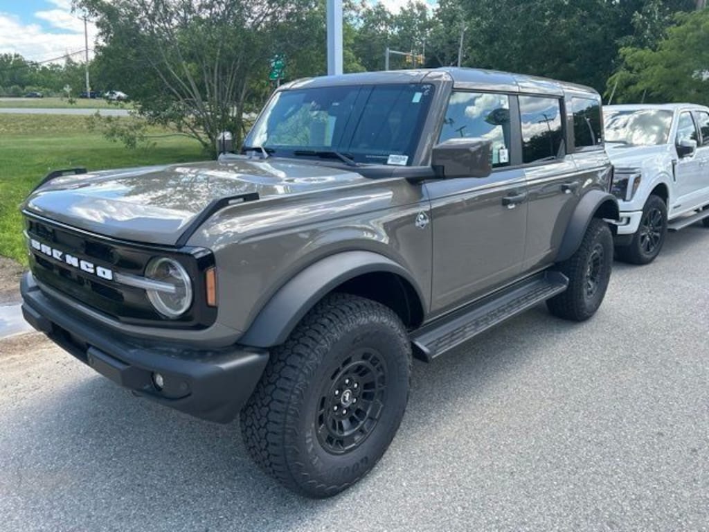 New 2026 Ford Bronco Outer Banks SUV