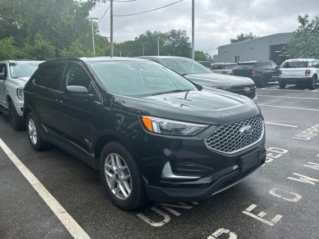 Certified 2024 Ford Edge SUV
