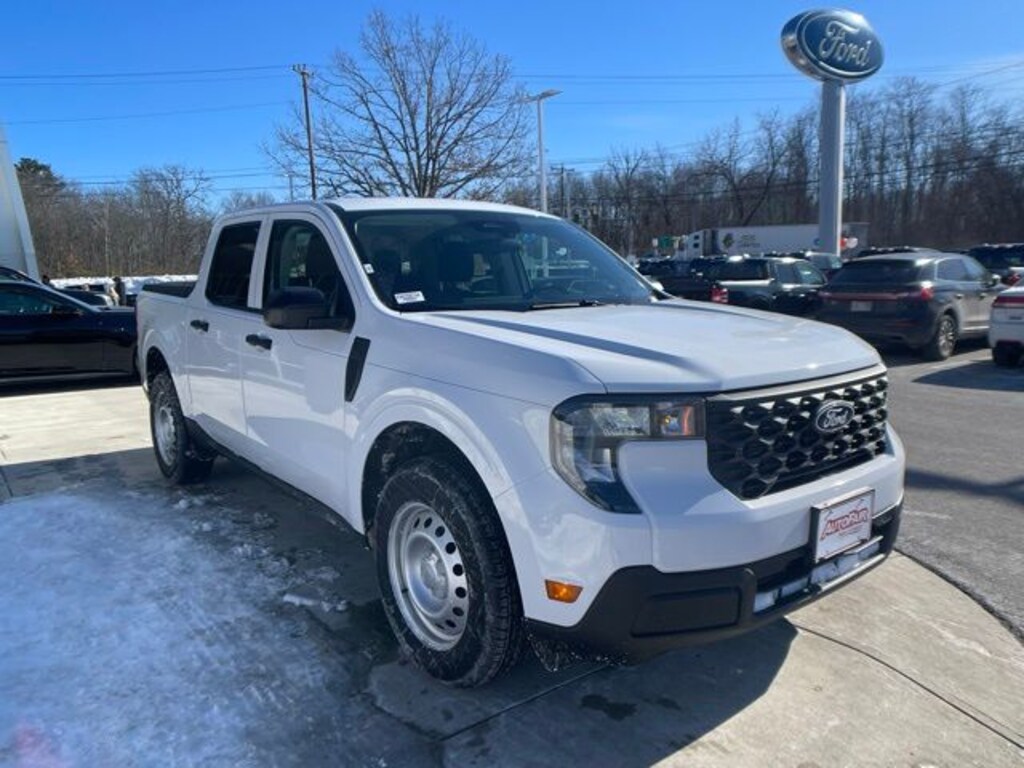 New 2025 Ford Maverick XL Truck SuperCrew