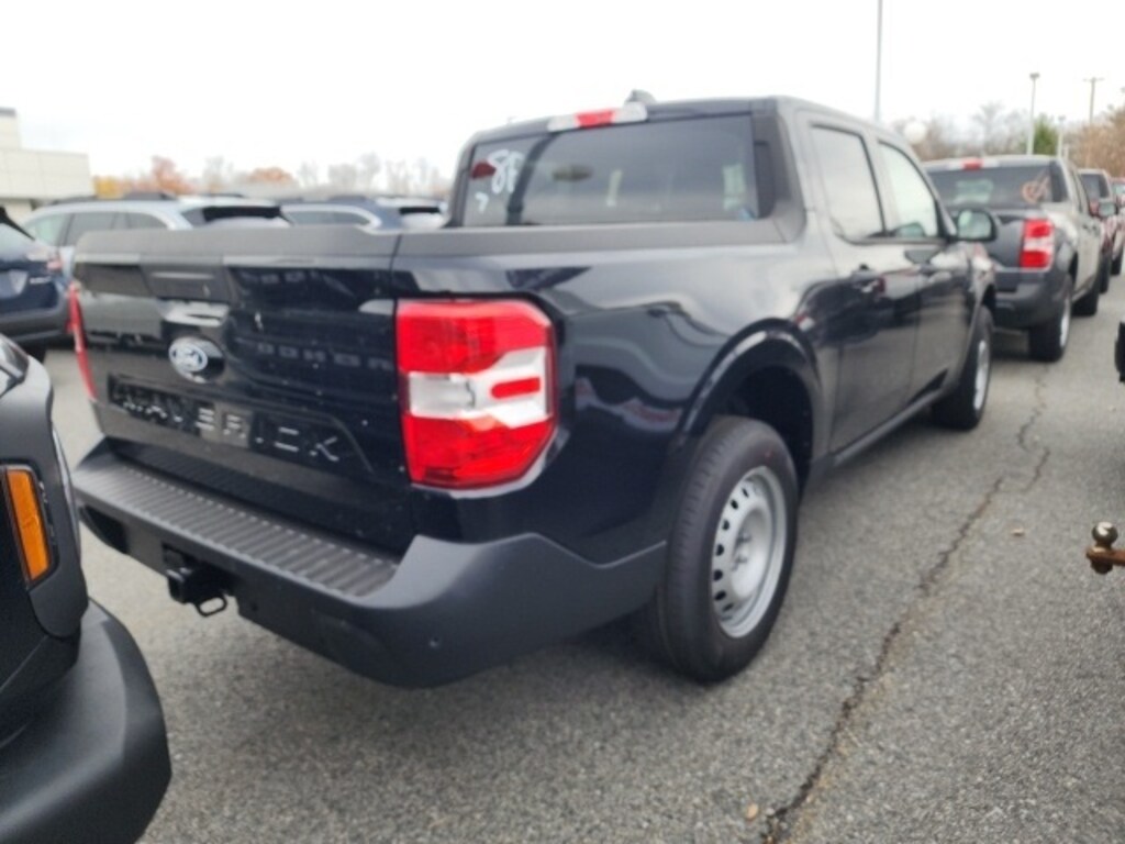 New 2025 Ford Maverick XL Truck SuperCrew