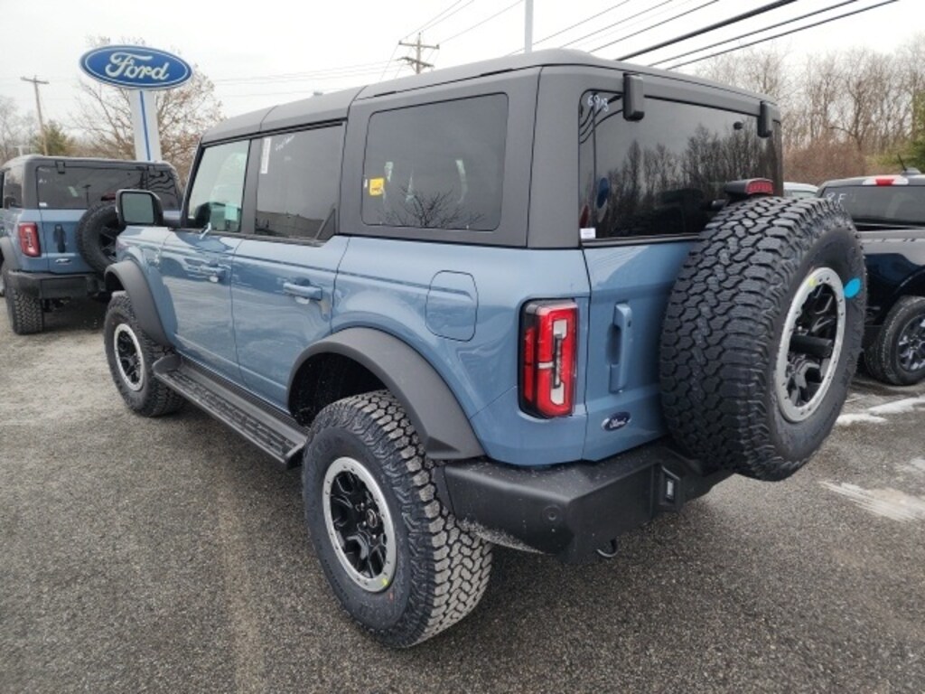 New 2025 Ford Bronco Outer Banks SUV