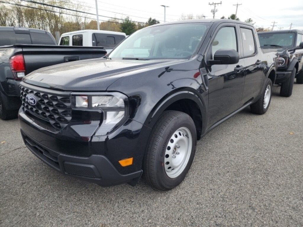 New 2025 Ford Maverick XL Truck SuperCrew