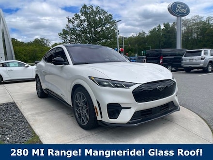 2025 Ford Mustang Mach-E GT SUV