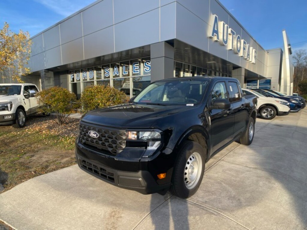 New 2025 Ford Maverick XL Truck SuperCrew