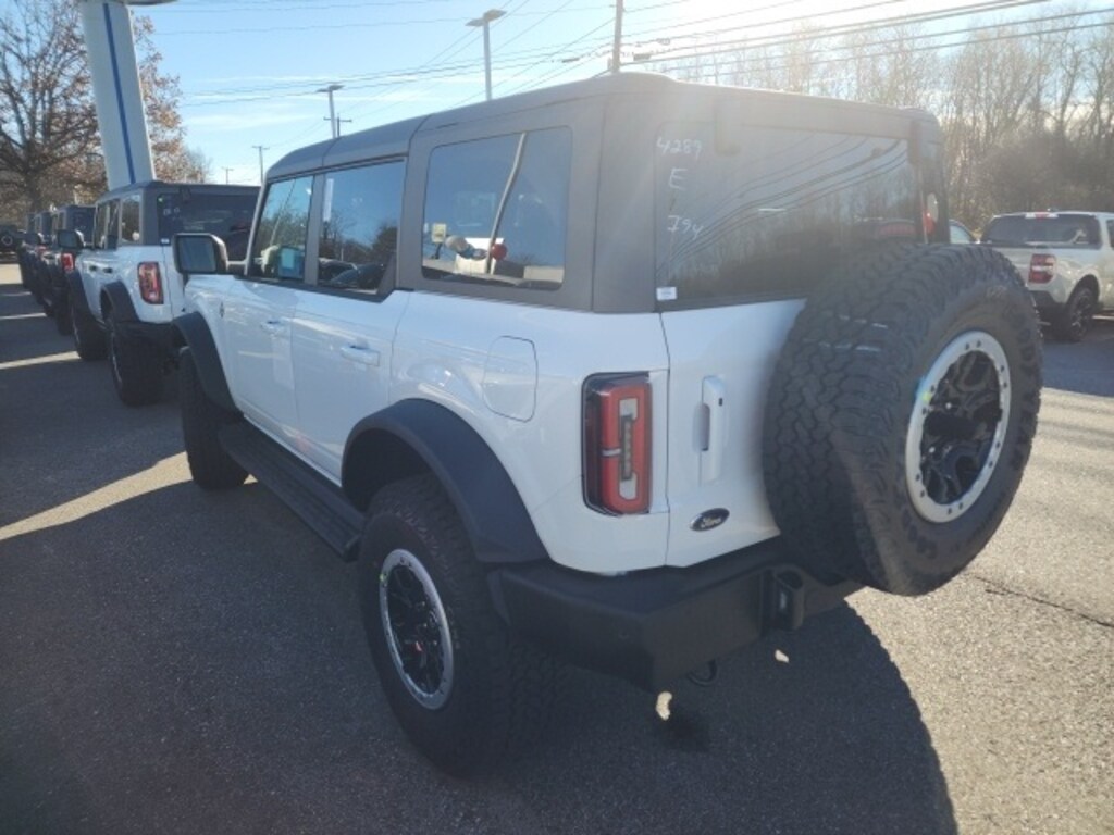 New 2025 Ford Bronco Outer Banks SUV
