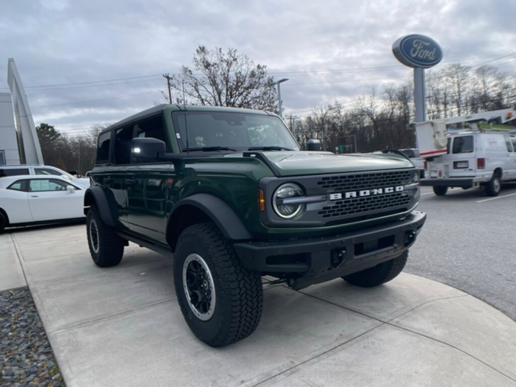 New 2025 Ford Bronco Badlands SUV