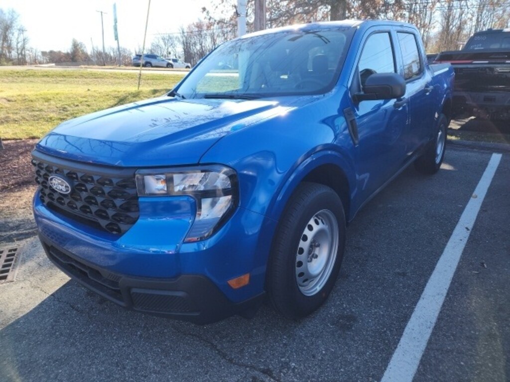 New 2025 Ford Maverick XL Truck SuperCrew