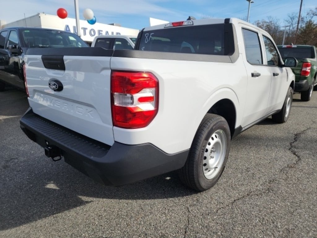 New 2025 Ford Maverick XL Truck SuperCrew