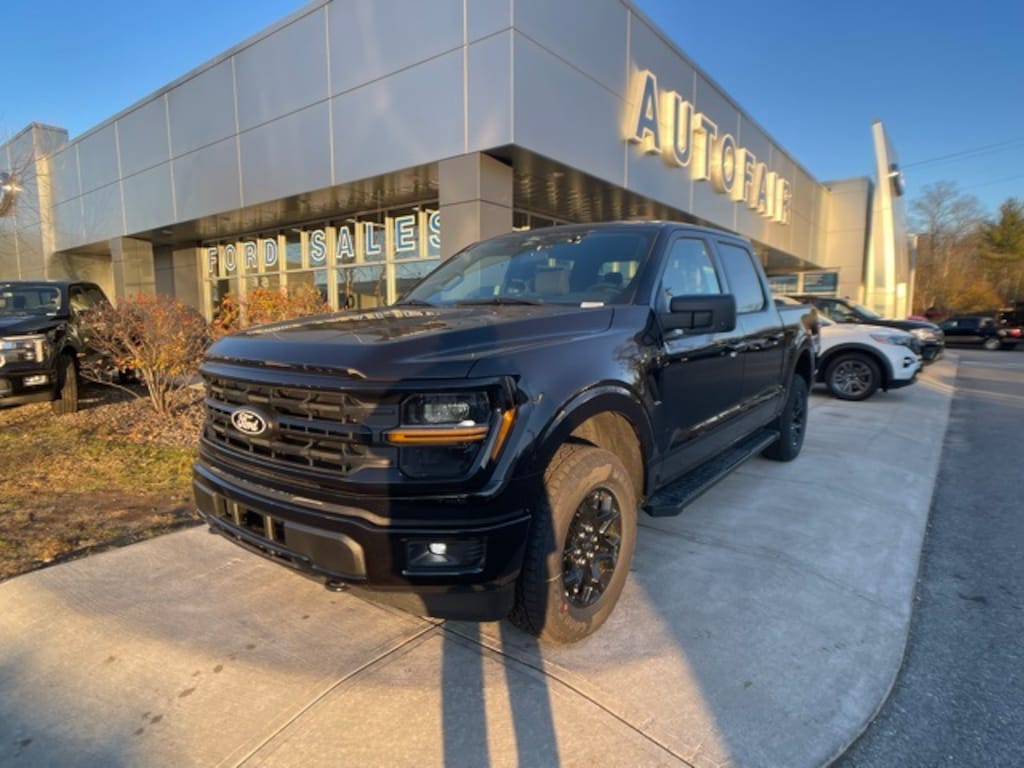 New 2025 Ford F-150 XLT Truck SuperCrew Cab