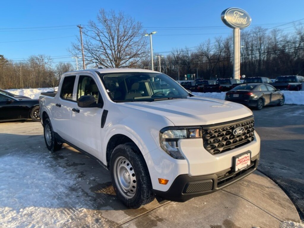 New 2025 Ford Maverick XL Truck SuperCrew