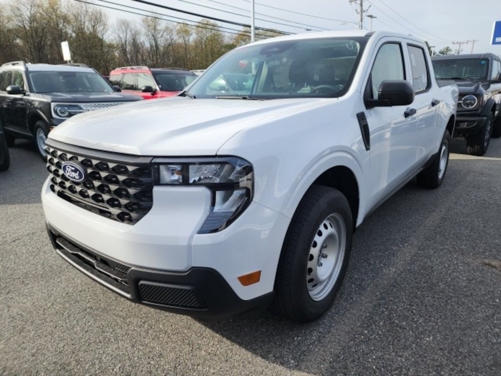 New 2025 Ford Maverick XL Truck SuperCrew