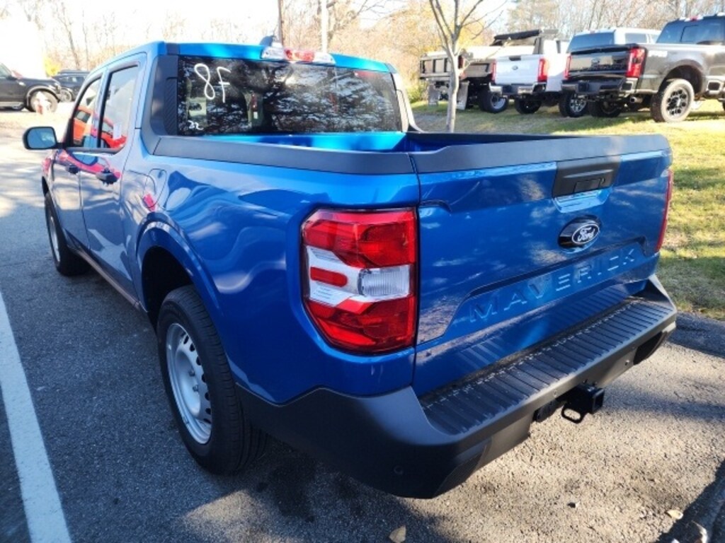 New 2025 Ford Maverick XL Truck SuperCrew