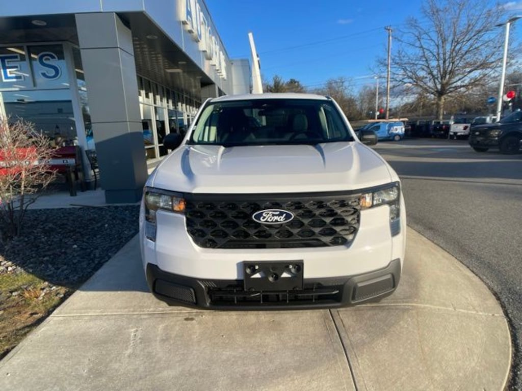 New 2025 Ford Maverick XL Truck SuperCrew