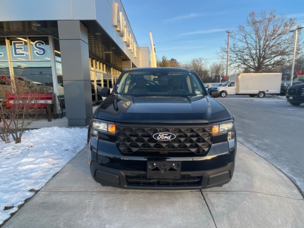 New 2025 Ford Maverick XL Truck SuperCrew