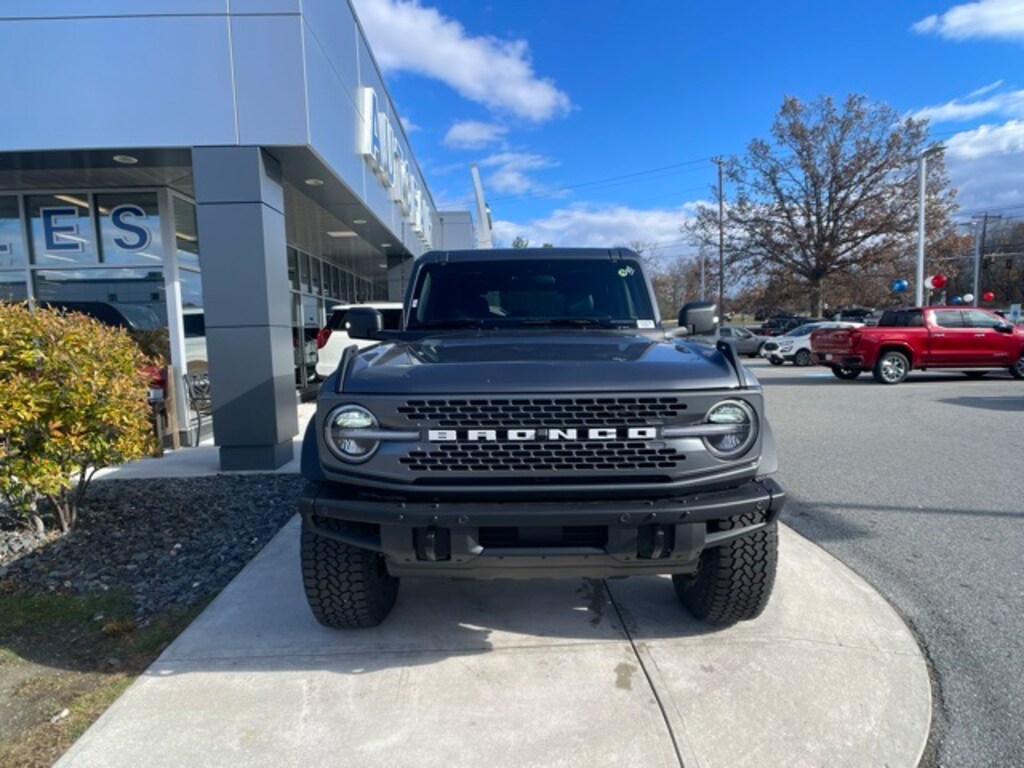 New 2025 Ford Bronco Badlands SUV