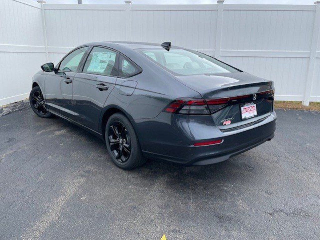 Used 2025 Honda Accord SE Sedan