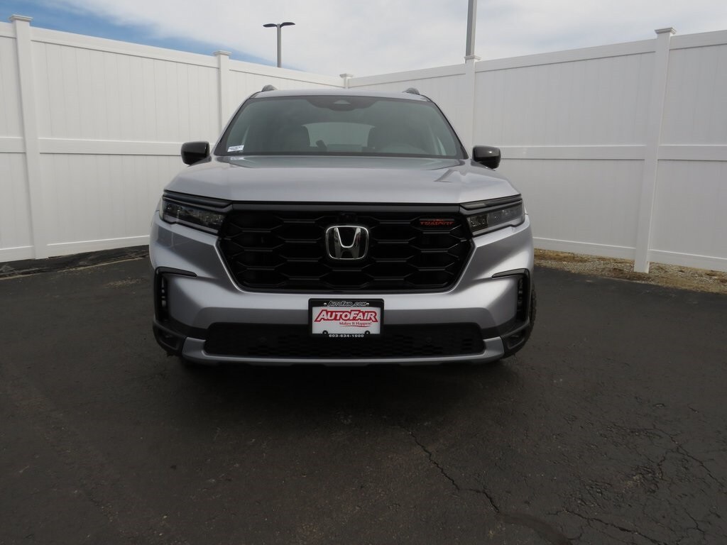 New 2025 Honda Pilot TrailSport SUV
