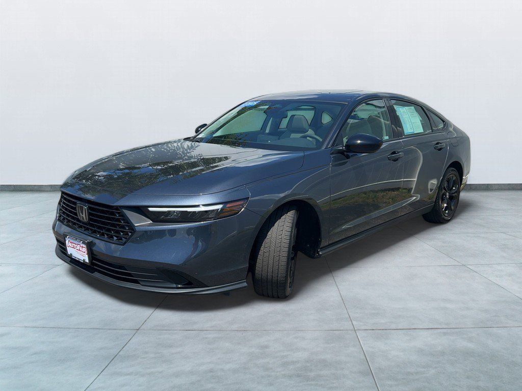 Used 2025 Honda Accord SE Sedan