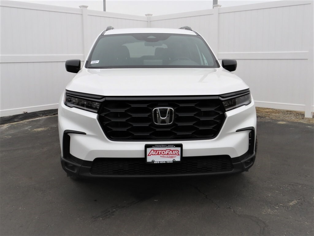 New 2025 Honda Pilot Sport SUV