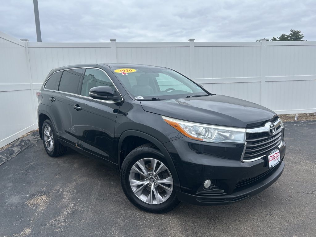 2016 Toyota Highlander