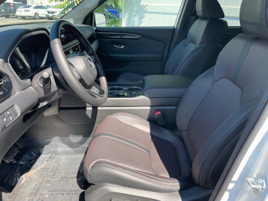 Used 2025 Honda Pilot Black Edition SUV