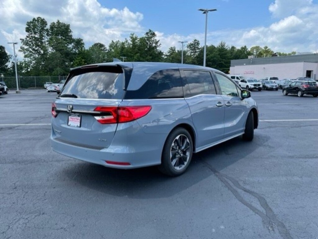 Used 2023 Honda Odyssey Touring Van