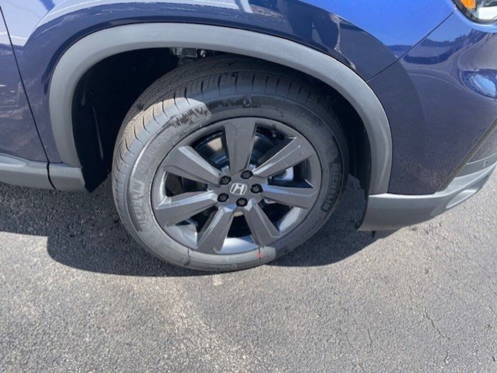 New 2025 Honda Pilot Sport SUV