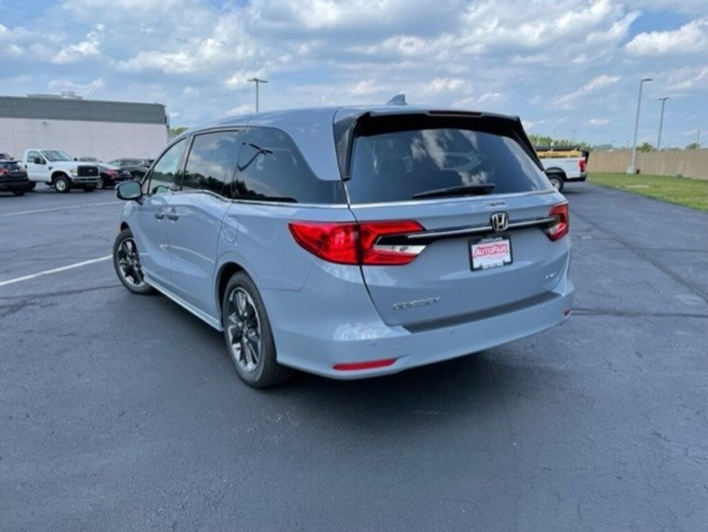 Used 2023 Honda Odyssey Touring Van