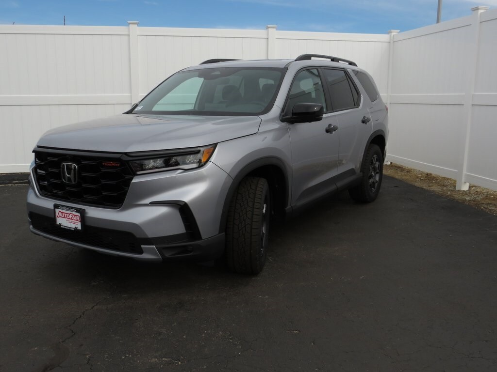New 2025 Honda Pilot TrailSport SUV
